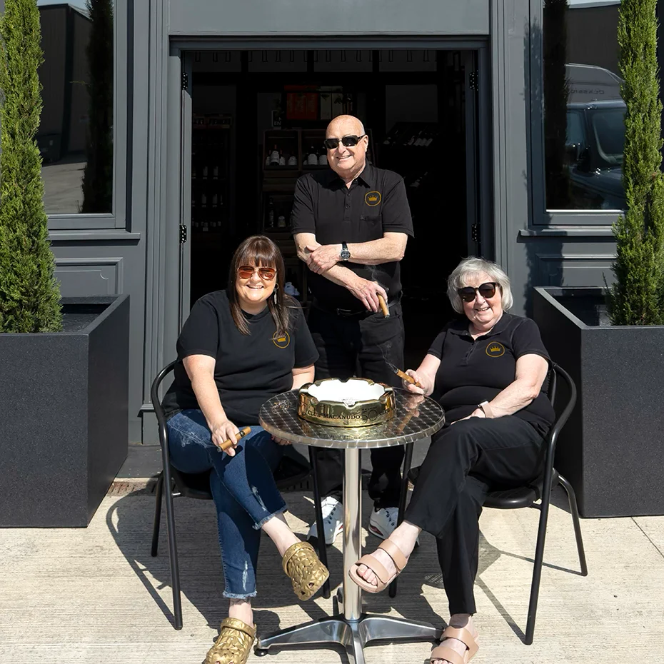 Master Family Paul Standing 930x930 1